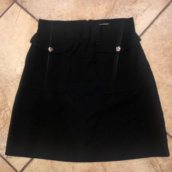 H&M Dresses & Skirts - H&M black skirt size 10 H&M Dresses & Skirts - H&M black skirt size 10